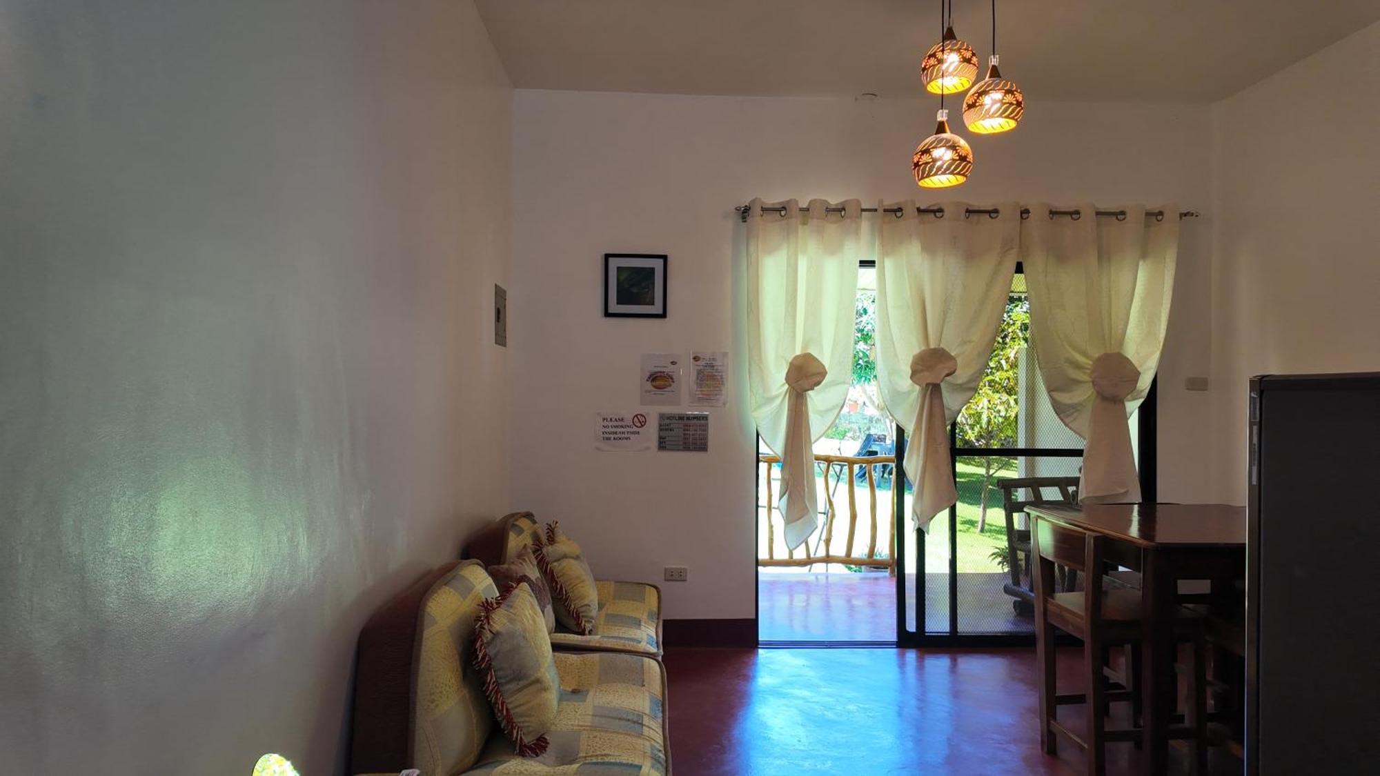Tongatok Cliff Resort Mambajao Exterior photo